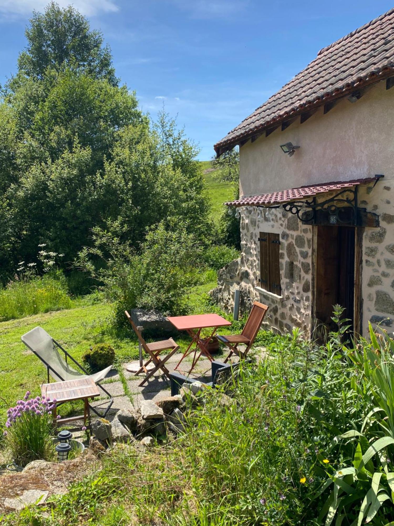 Maisonnette Chaleureuse De 35M2 Miremont  Esterno foto